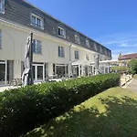 Le Pre Saint Germain 3*