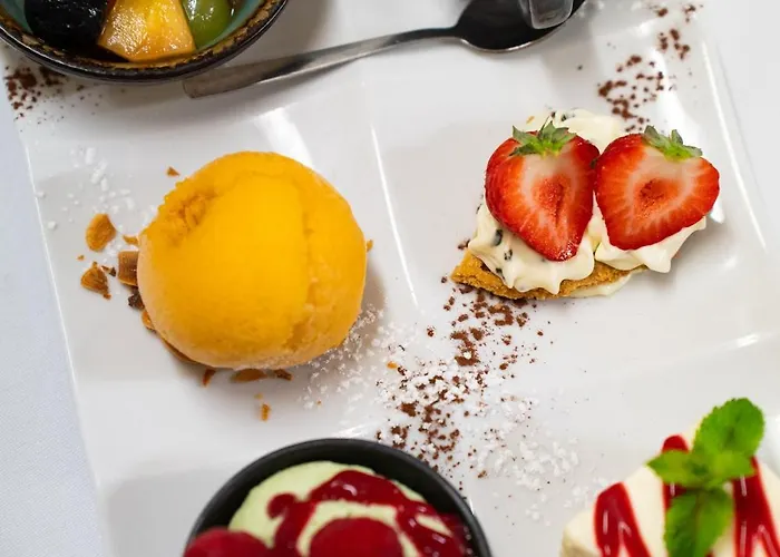 Le Pre Saint Germain Hotel Louviers